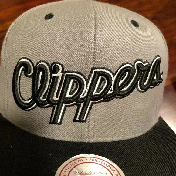Mitchell & Ness LA Clippers SnapBack Hat - Picture 5 of 9